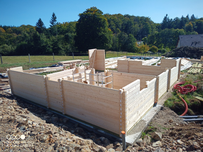 Suivre la construction/montage de son chalet en bois massif
